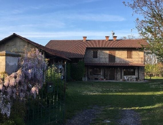 Montanera (CN) Rustico ristrutturato con terreno.