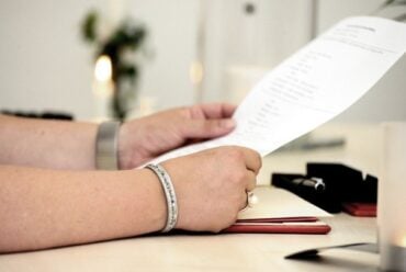 Vendere casa senza notaio con scrittura privata autenticata.