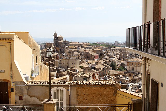 Caltagirone case a 1 euro