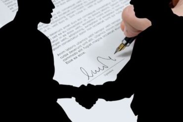 Preliminare con riserva di nomina: Significato e rischi.